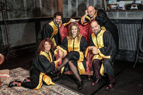 SCUSA SONO IN RIUNIONE…TI POSSO RICHIAMARE? al Teatro Manzoni di Milano