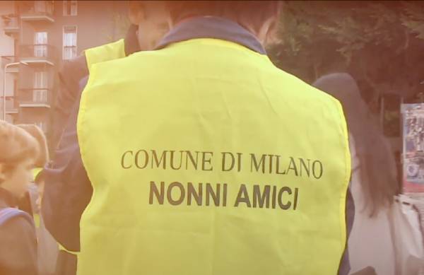 Sicurezza stradale: l'appello per volontari e volontarie per la mobilità sostenibile davanti alle scuole