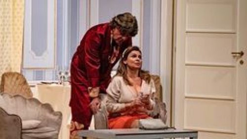 Plaza Suite di Neil Simon al Teatro Manzoni: Tra Risate e Colpi di Scena nell'Hotel Plaza di New York