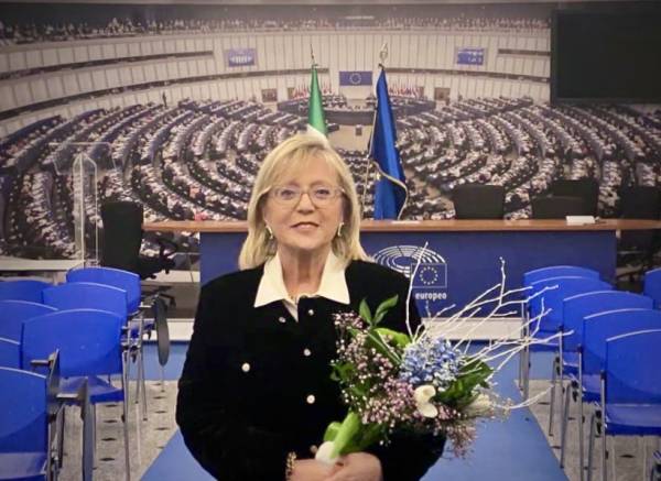 Alla Professoressa “Vincenza Palmieri”, l'Excellence Award 2023