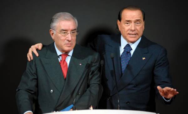 L'eredità sorprendente di Berlusconi a Dell'Utri: un gesto che riflette la grandezza dell'uomo
