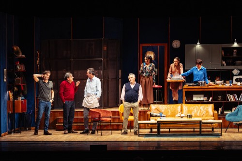 Quando il cellulare diventa una bomba: torna Perfetti Sconosciuti al Teatro Manzoni”